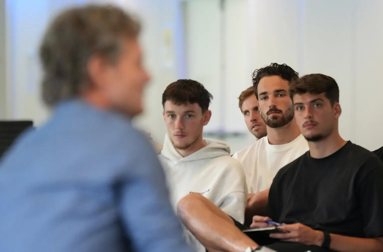 壹号娱乐-墨尔本胜利对阵麦克阿瑟赛前，将举办活动为青少年心理健康发声