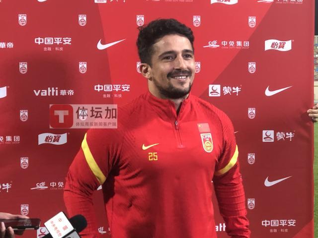 壹号娱乐-洛国富：李铁是我的兄弟 希望踢80分钟为梦想而战